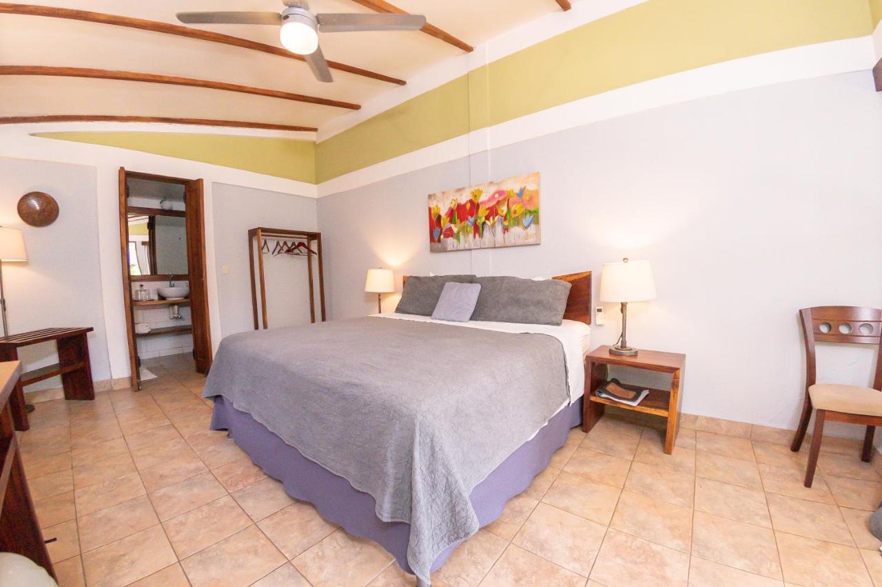 Xalli Beach Hotel Altagracia Екстериор снимка