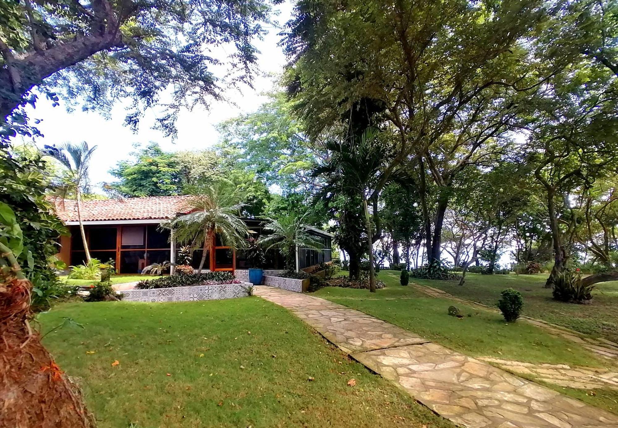 Xalli Beach Hotel Altagracia Екстериор снимка