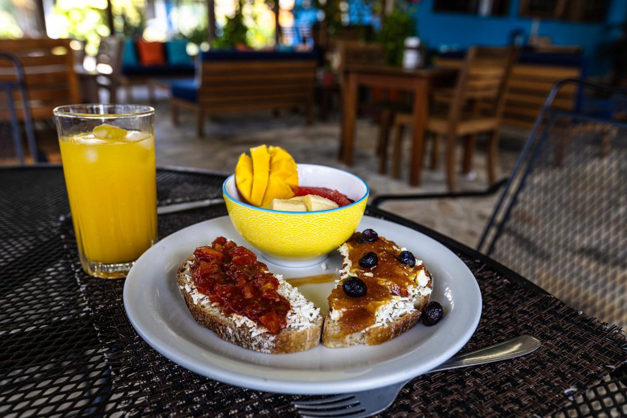 Xalli Beach Hotel Altagracia Екстериор снимка
