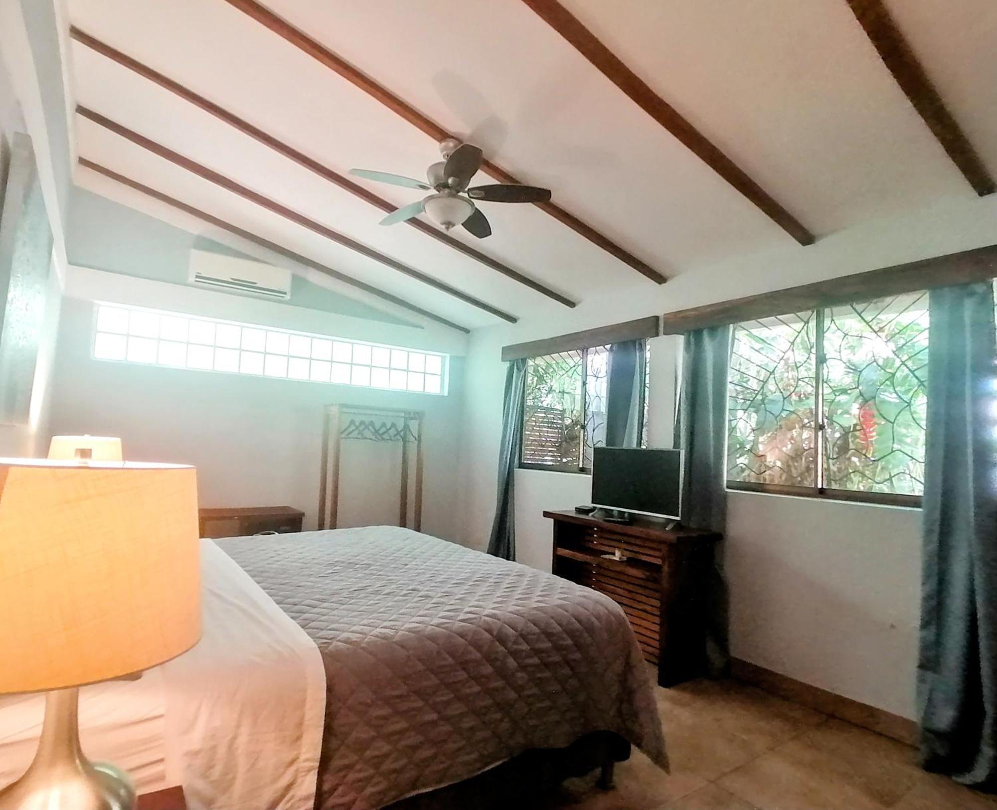 Xalli Beach Hotel Altagracia Стая снимка
